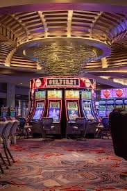 mmkjl5 Slots နှင့် Live Casino ဂိမ်းများ